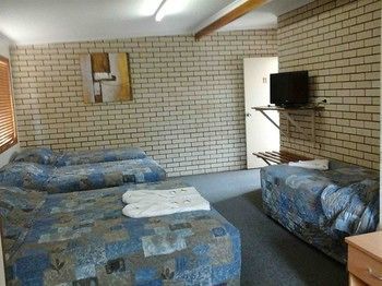 Emerald Tower Motor Inn 외부 사진