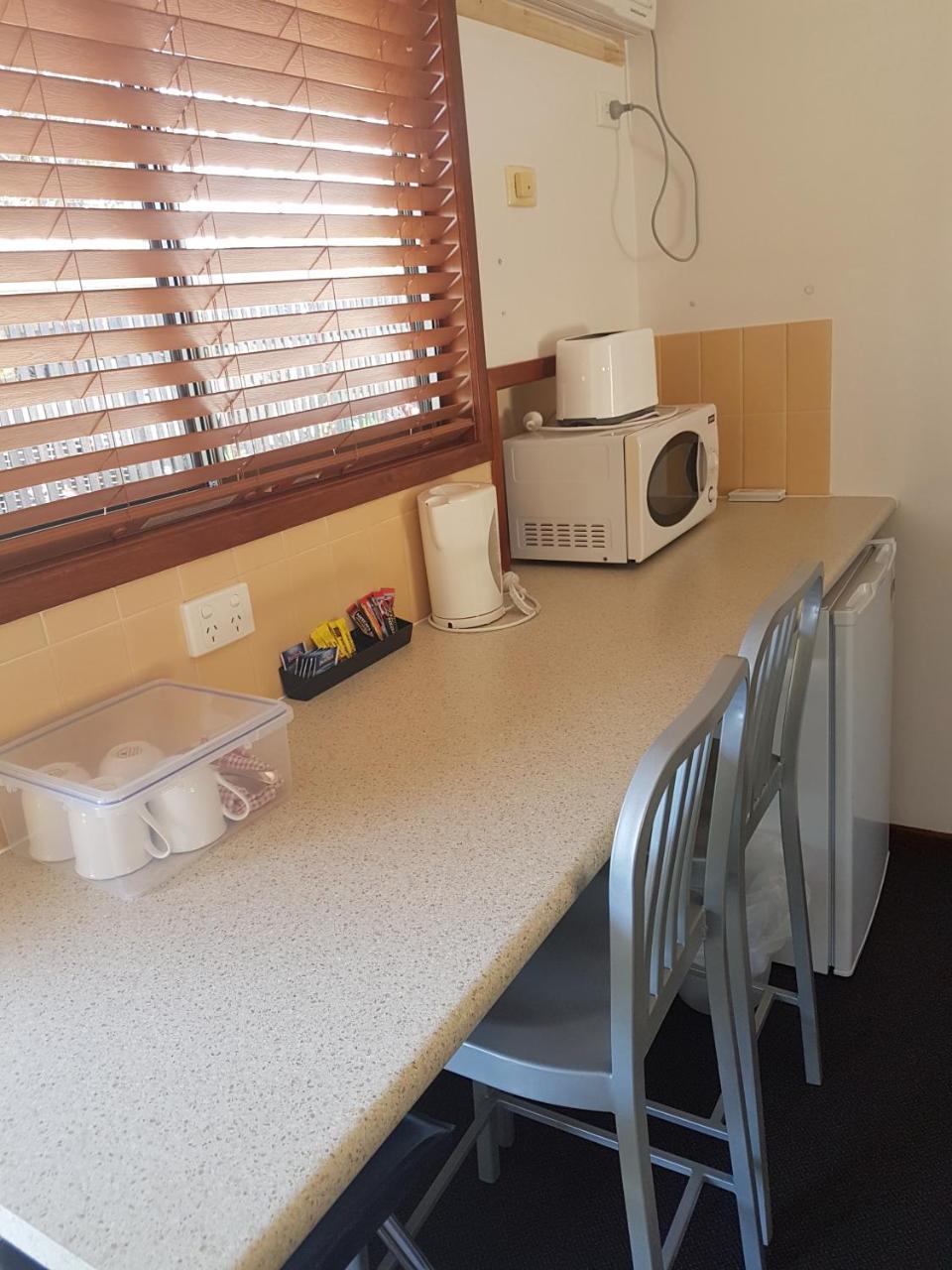 Emerald Tower Motor Inn 외부 사진